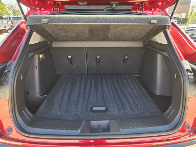 Used 2025 Chevrolet Trax LT w/ Driver Confidence Package image 6