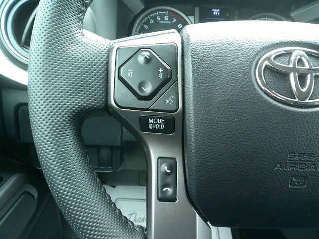 Used 2022 Toyota Tacoma SR5 AWD/4WD image 15