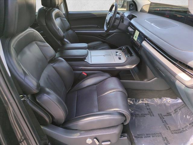 Used 2025 Lincoln Navigator Reserve AWD/4WD image 20