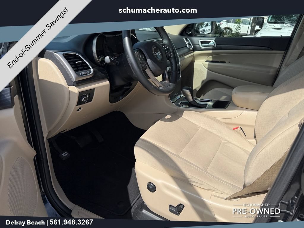Used 2019 Jeep Grand Cherokee Laredo AWD/4WD image 11