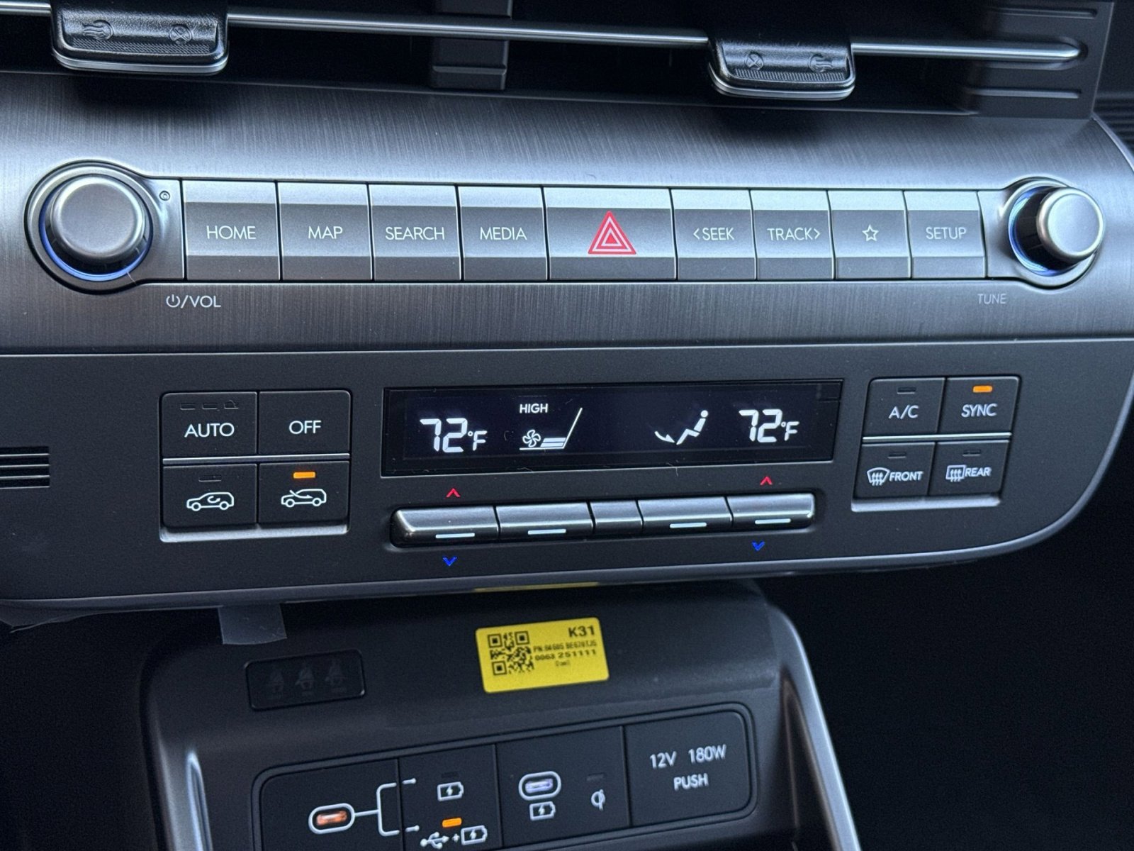 New 2026 Hyundai Kona SEL Premium image 18