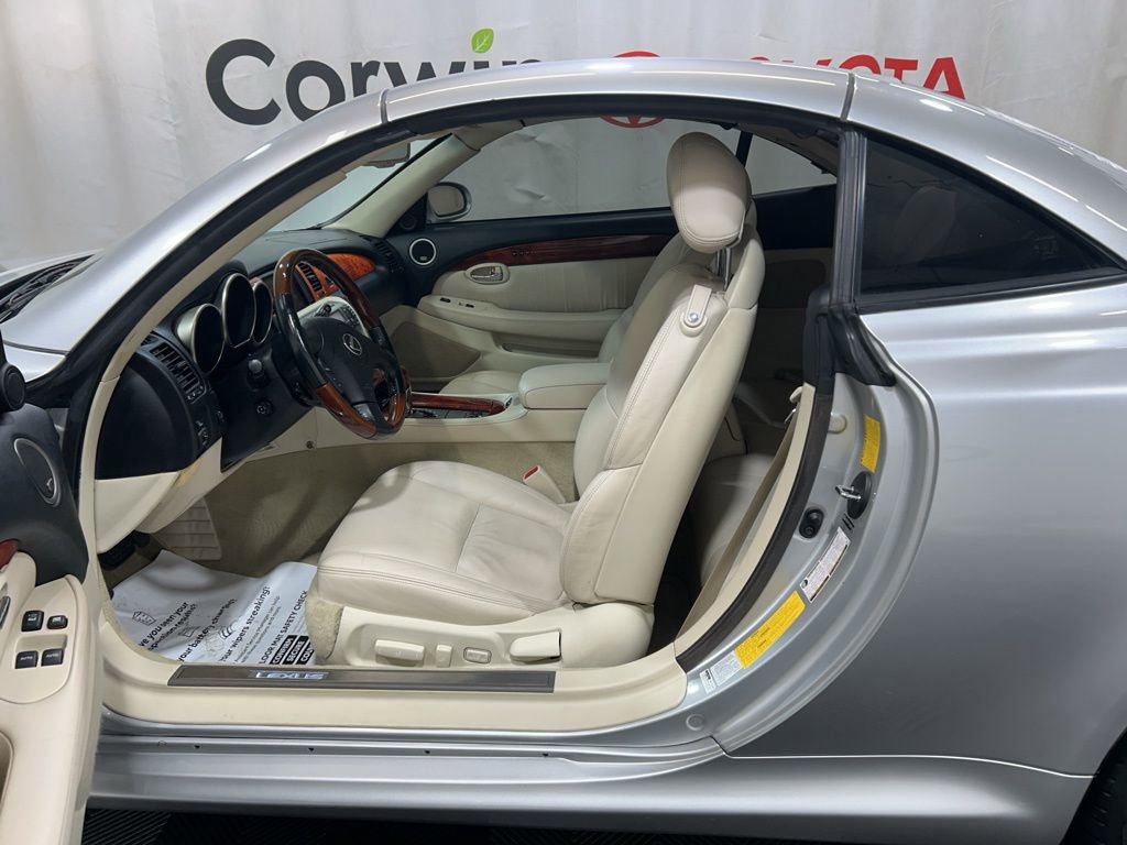 Used 2008 Lexus SC 430 Convertible image 21
