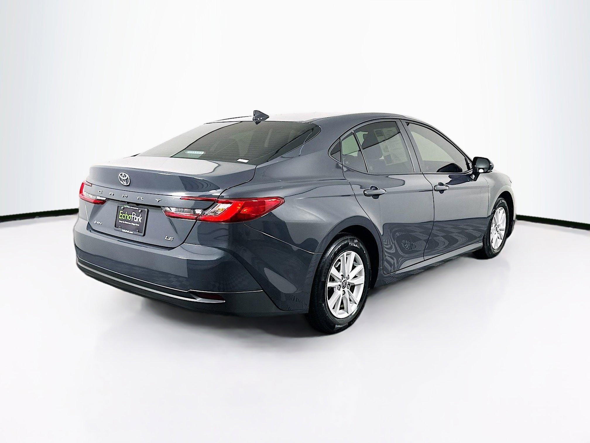 Used 2025 Toyota Camry LE w/ Convenience Package image 9