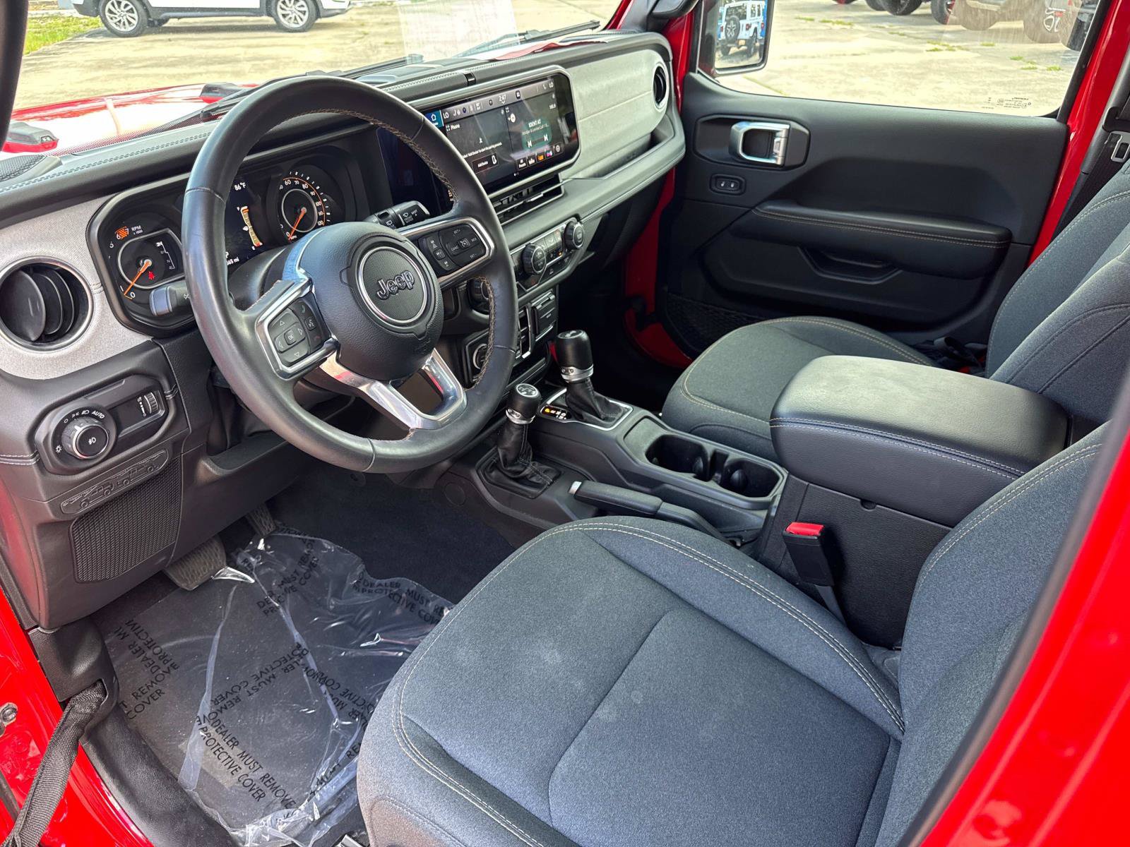 Certified 2024 Jeep Wrangler Unlimited Sahara AWD/4WD image 21