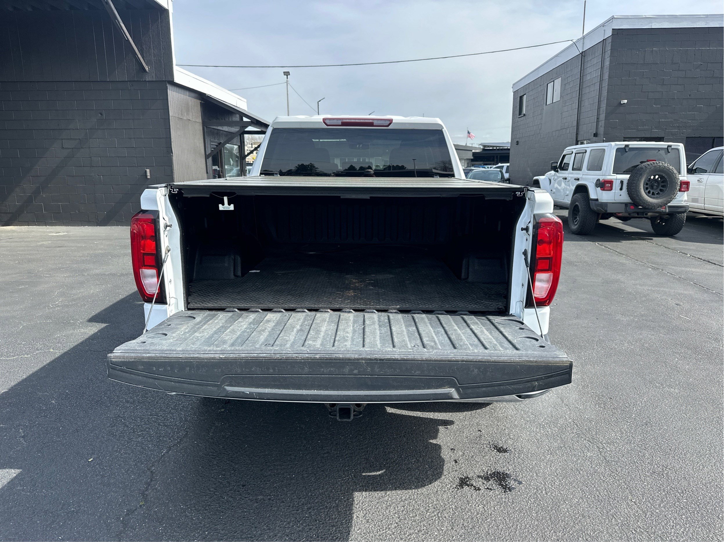Used 2019 GMC Sierra 1500 SLE w/ Trailering Package AWD/4WD image 11