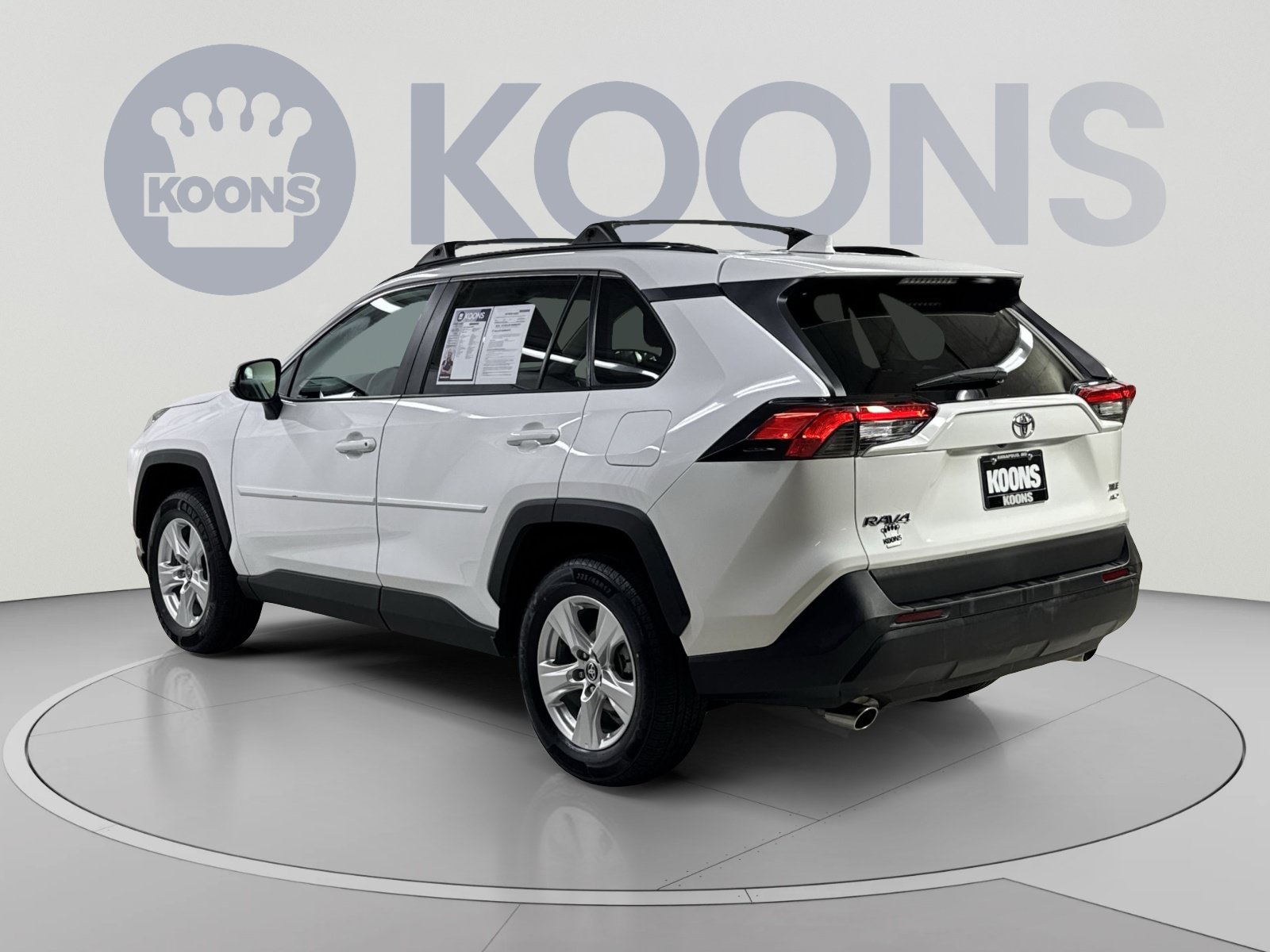 Used 2021 Toyota RAV4 XLE AWD/4WD image 18