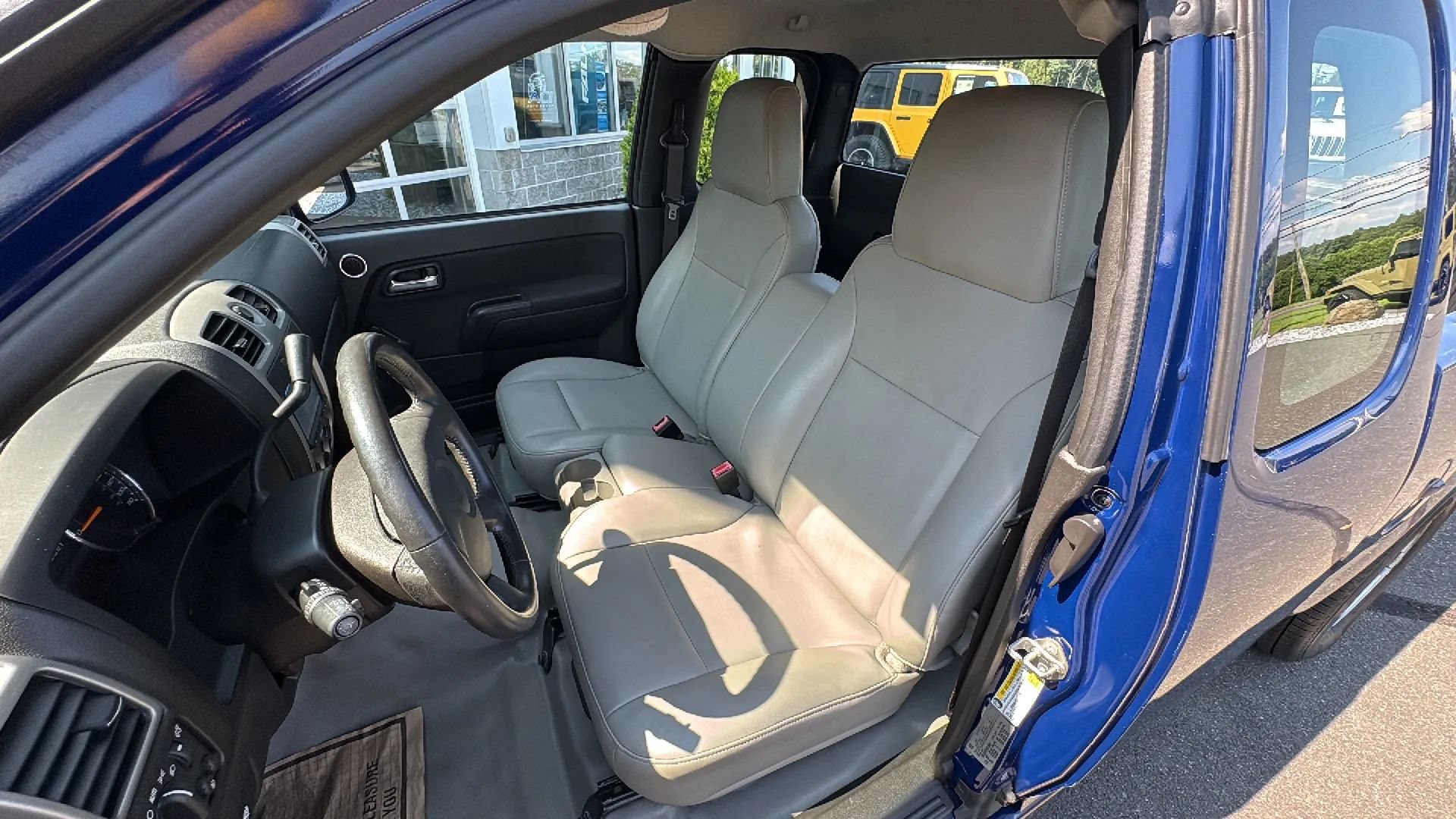 Used 2012 Chevrolet Colorado W/T RWD image 18
