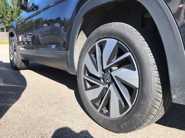 Used 2024 Volkswagen Atlas SE AWD/4WD image 35
