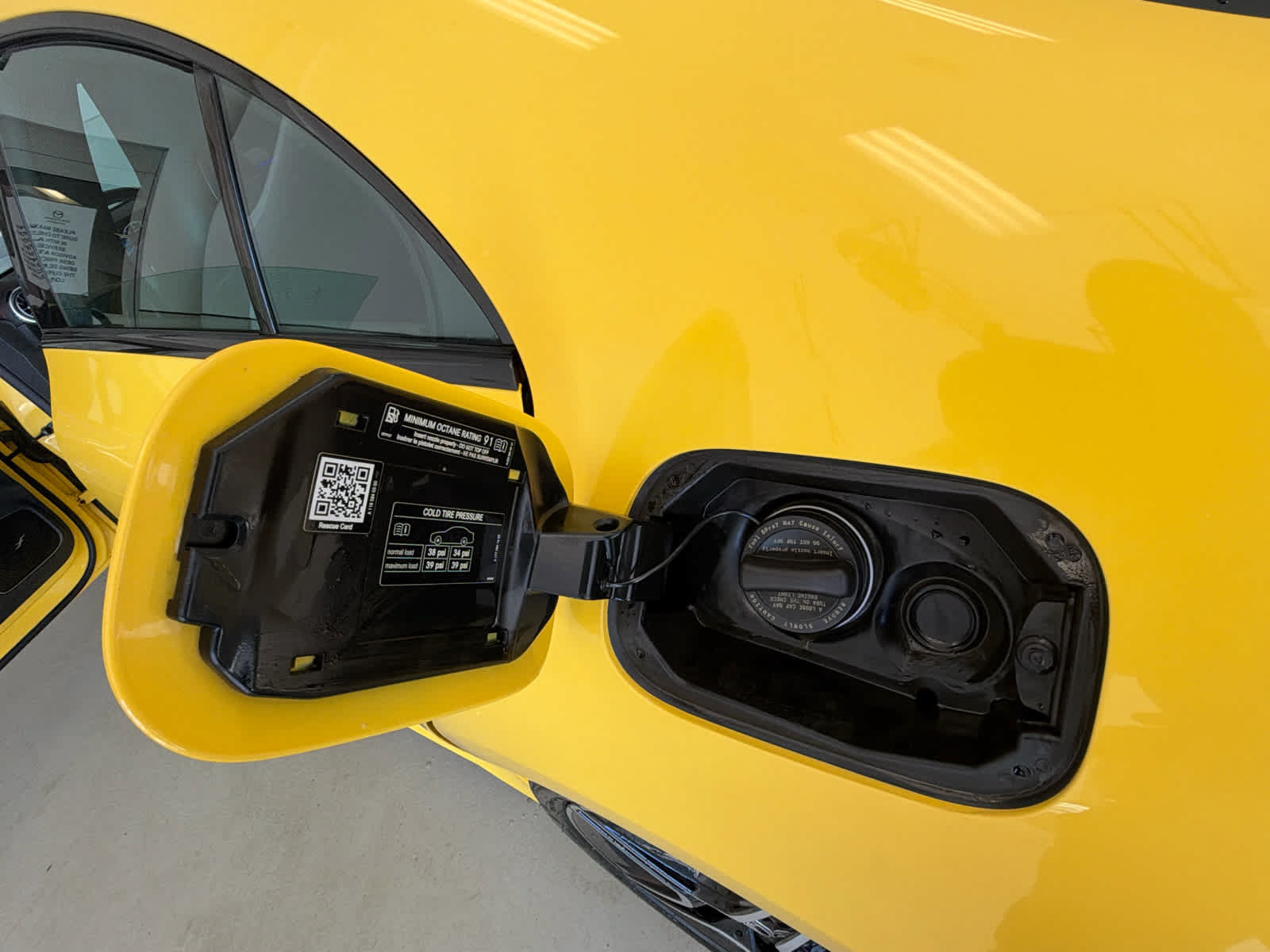 Used 2023 Mercedes-Benz CLA 250 4MATIC image 23