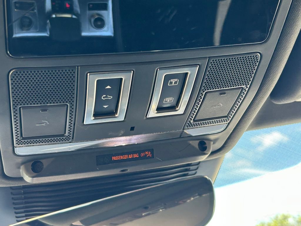 Used 2024 Jaguar F-PACE R-Dynamic S image 19