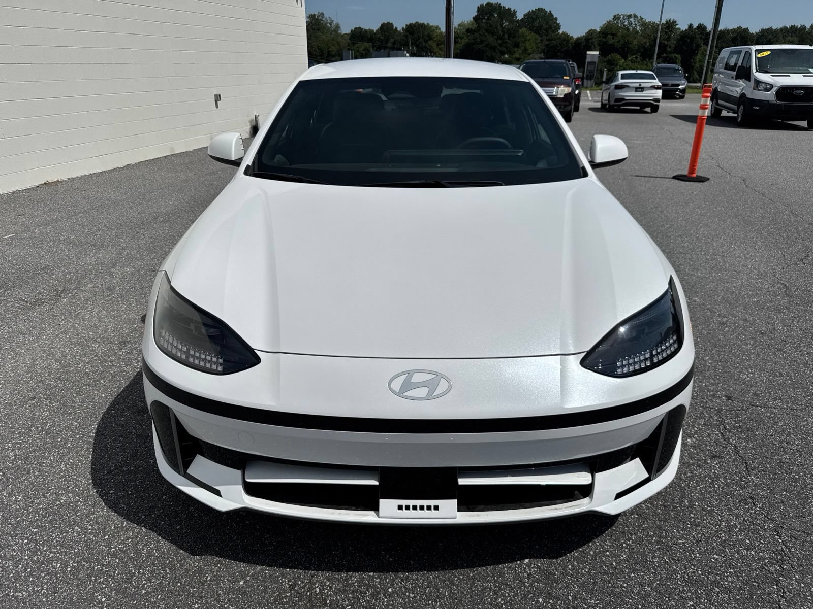 Used 2025 Hyundai Ioniq 6 SEL RWD image 2