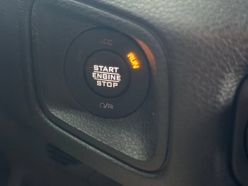 Used 2024 Jeep Wrangler Unlimited Sport AWD/4WD image 6