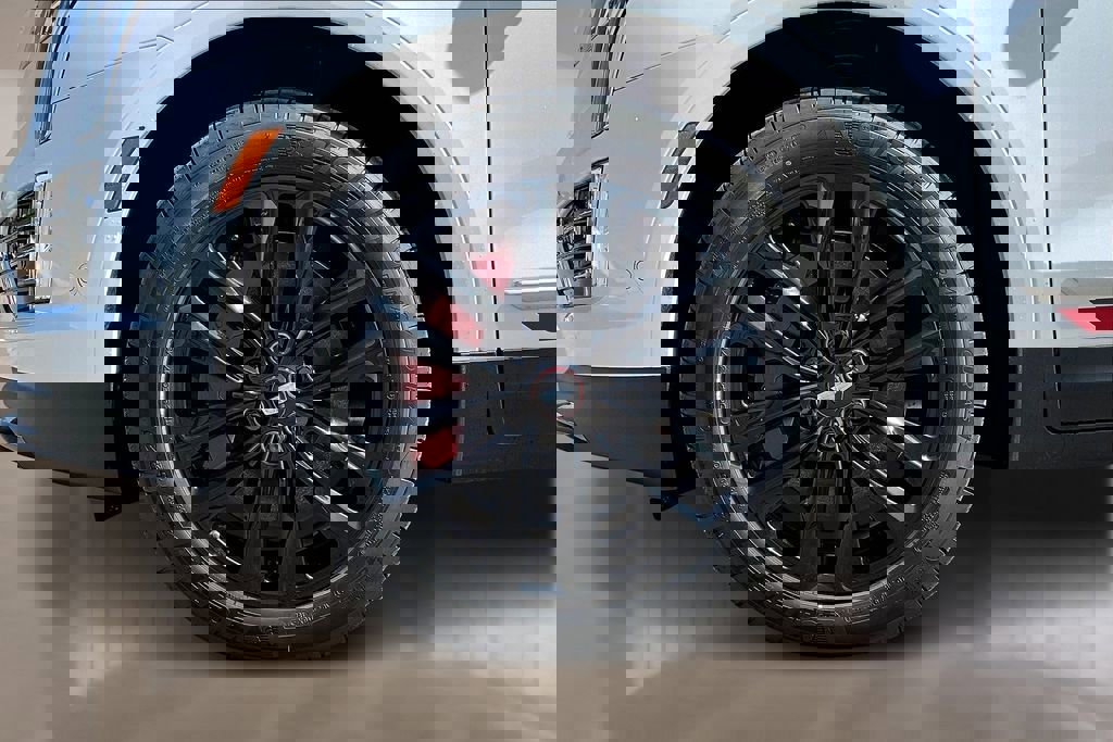 New 2025 Cadillac XT5 Sportv w/ LPO, Red Accent Package image 12