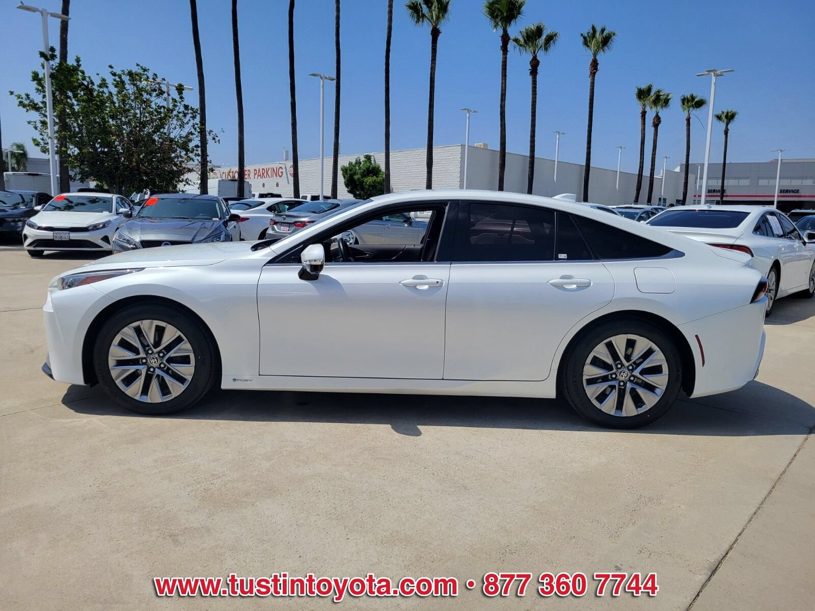 Used 2024 Toyota Mirai w/ Advanced Technology Package RWD image 7
