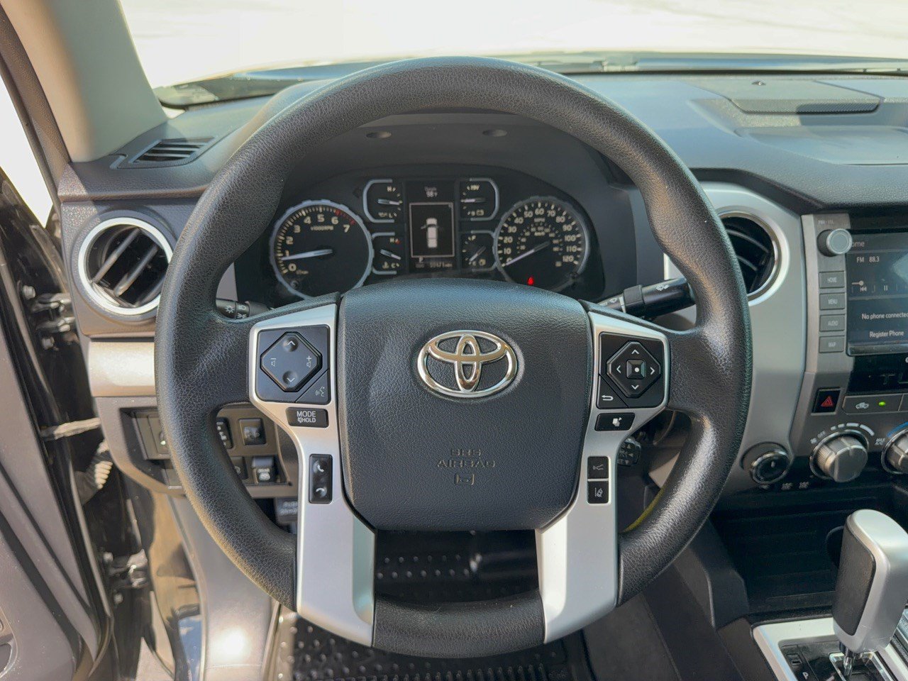 Used 2020 Toyota Tundra SR5 w/ SR5 Upgrade Package AWD/4WD image 10