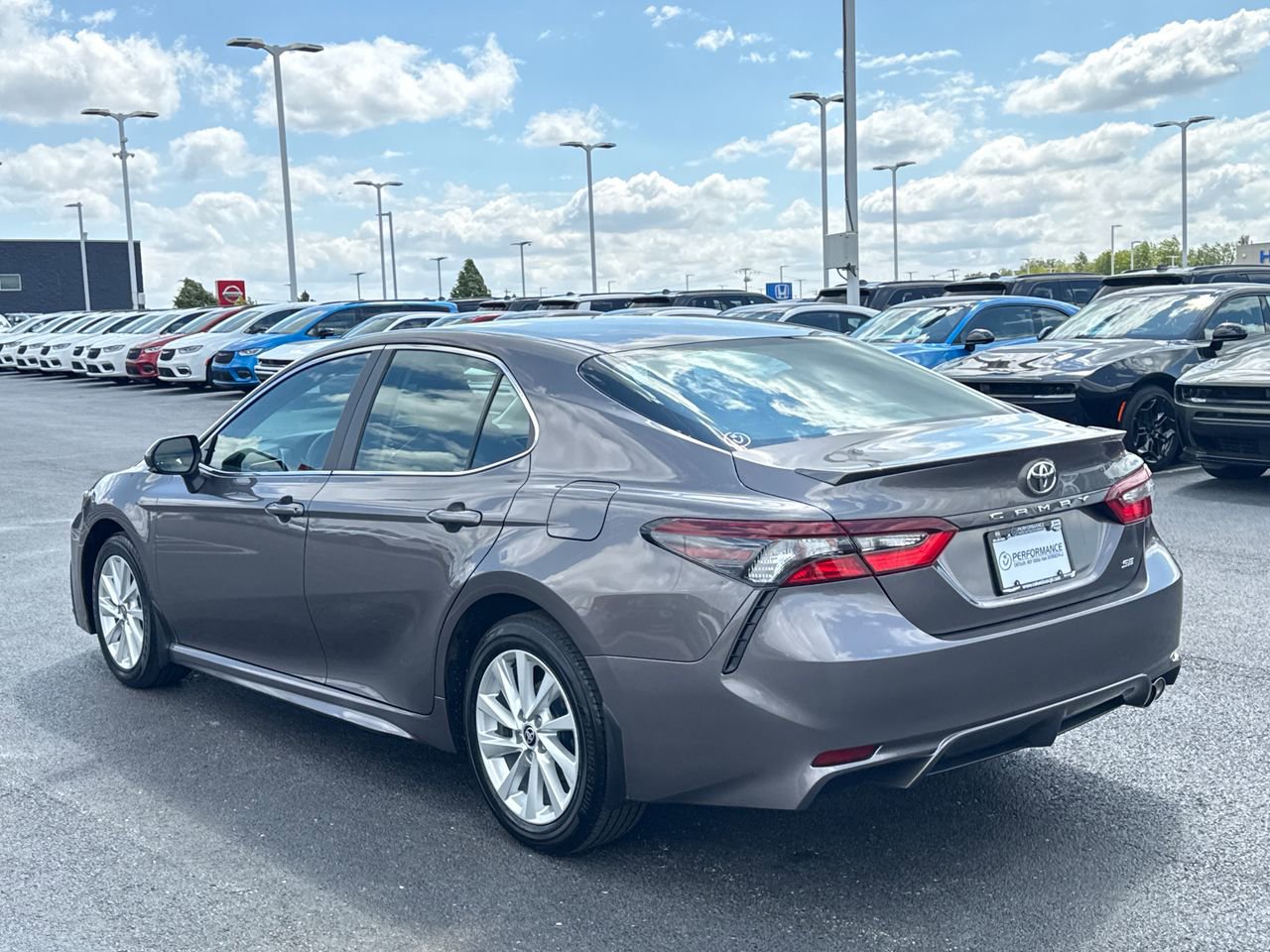 Used 2024 Toyota Camry SE FWD image 5