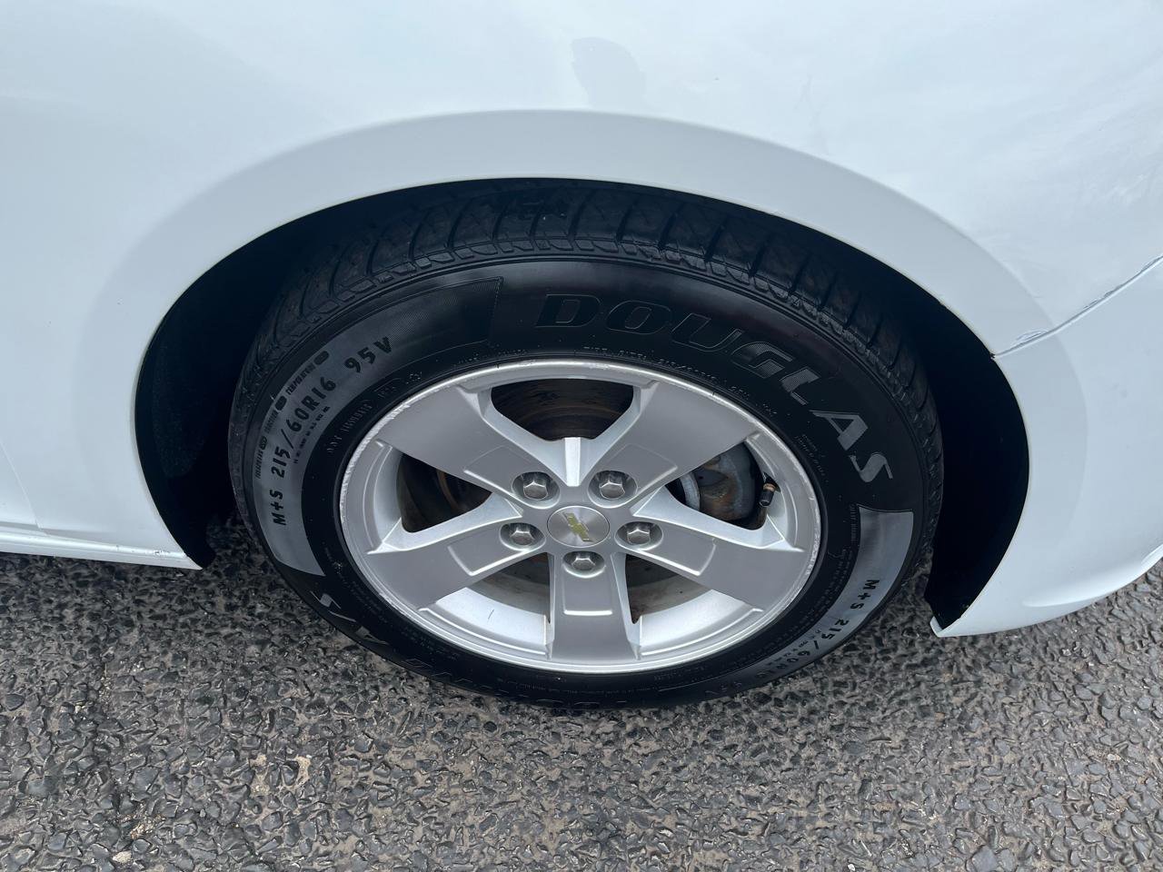 Used 2015 Chevrolet Malibu LT image 11