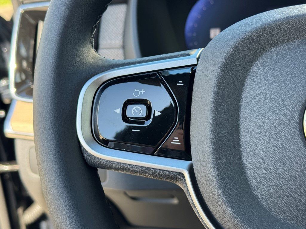 New 2026 Volvo XC90 B5 Plus w/ Protection Package Premier image 26