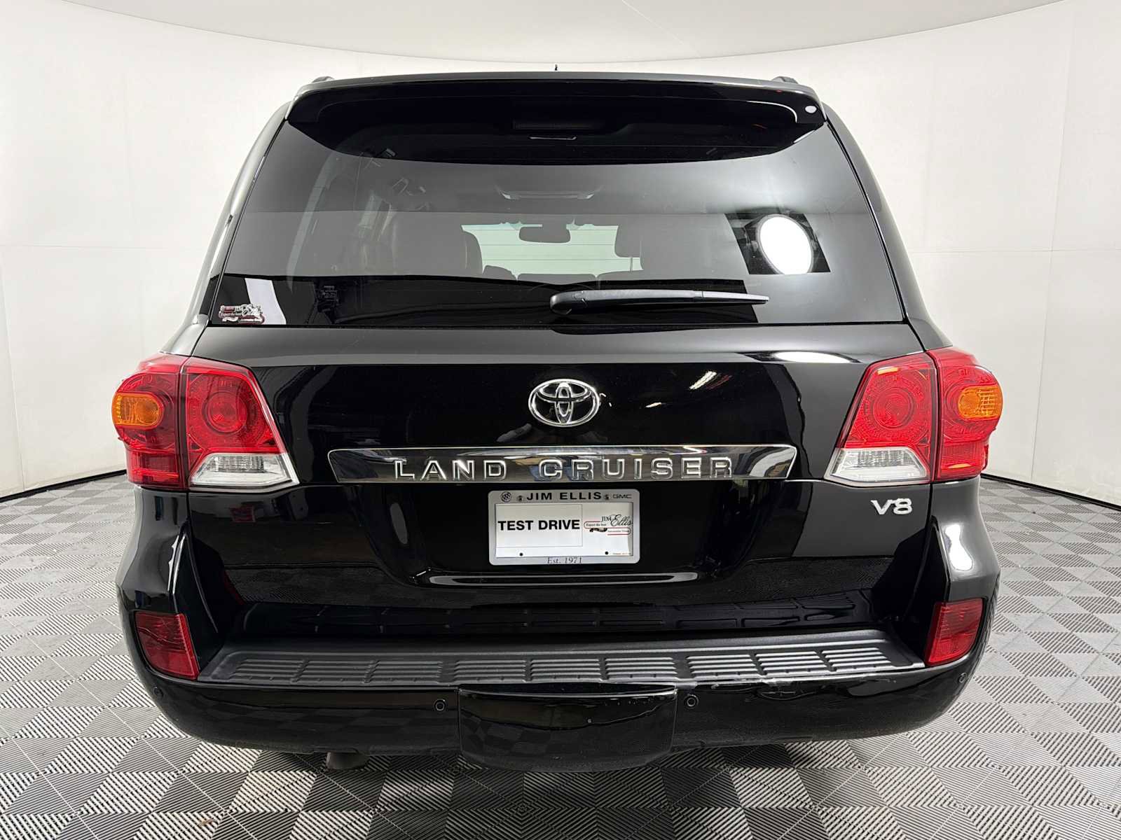 Used 2015 Toyota Land Cruiser AWD/4WD image 5