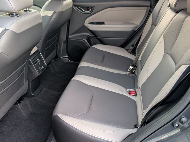 Used 2025 Subaru Forester Limited image 34