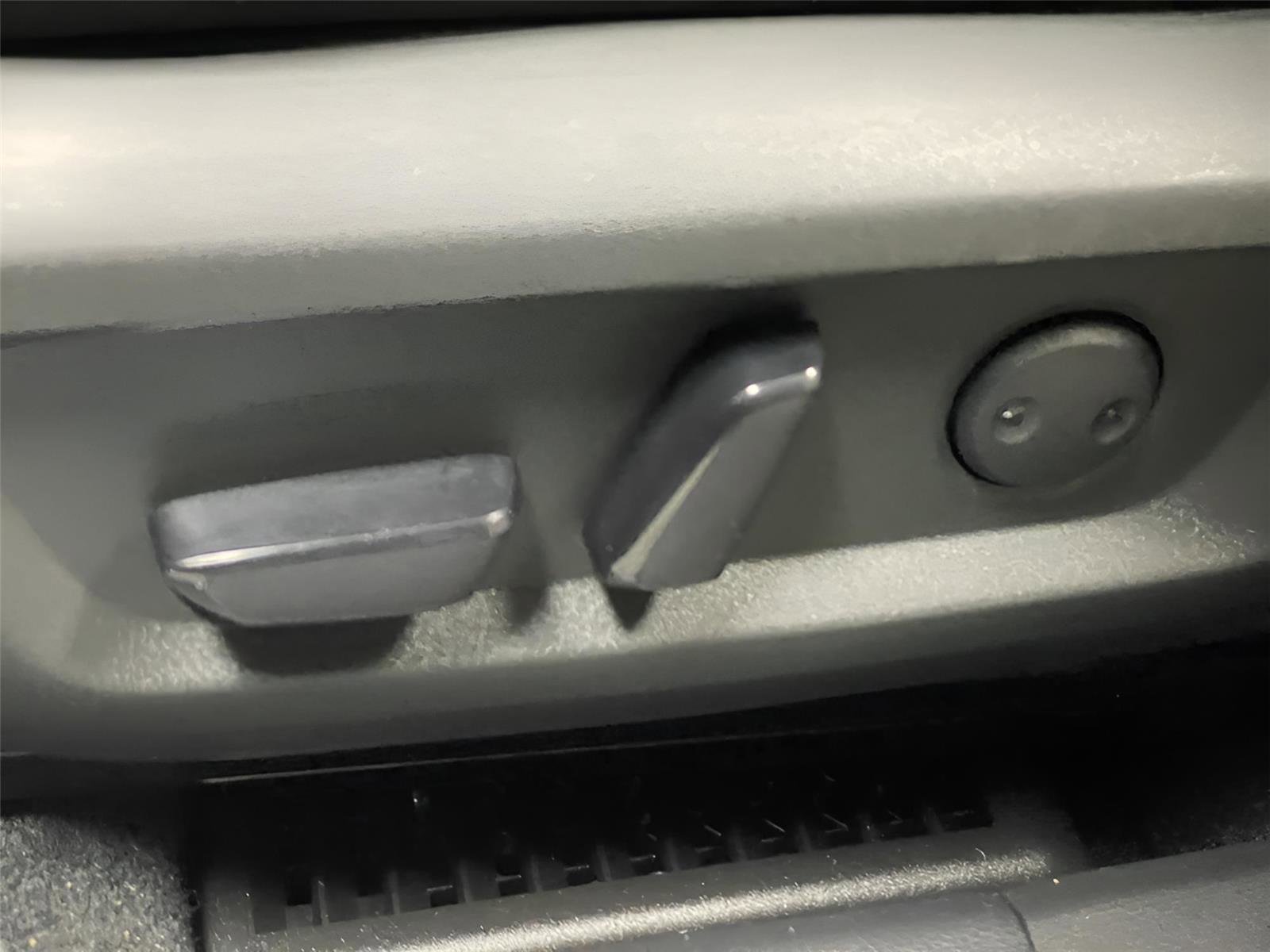 Used 2022 Nissan Rogue SL w/ SL Premium Package image 24