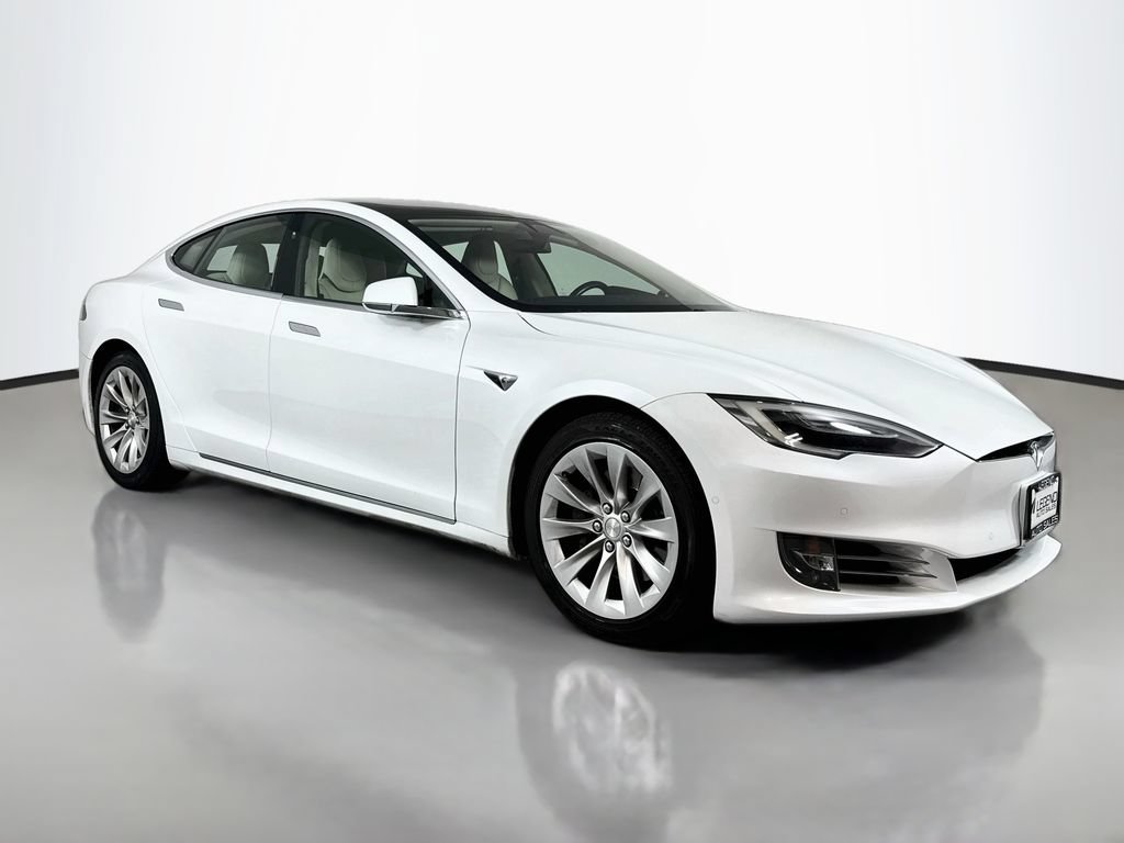 Used 2017 Tesla Model S 75 RWD image 4