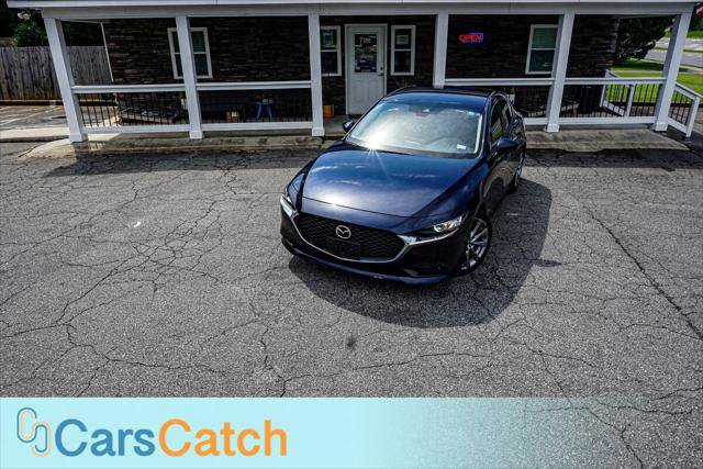 Used 2019 MAZDA MAZDA3 Sedan FWD image 3