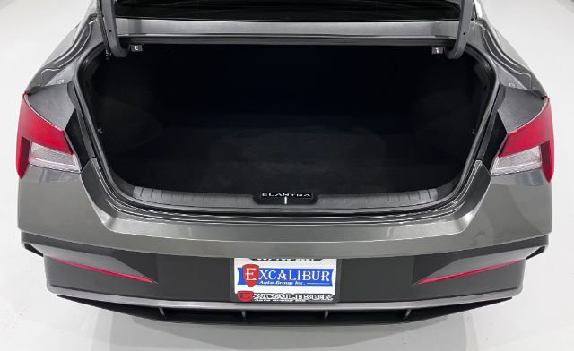 Used 2025 Hyundai Elantra Sport image 22