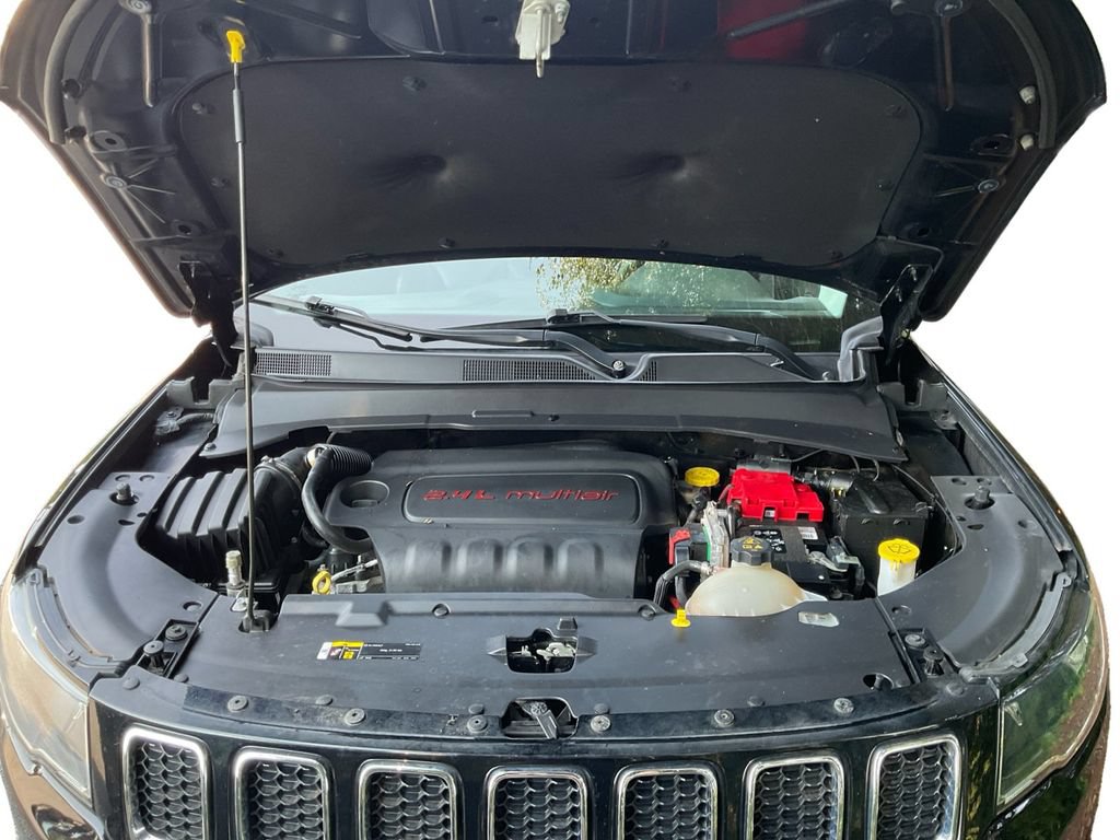 Used 2021 Jeep Compass Latitude AWD/4WD image 14