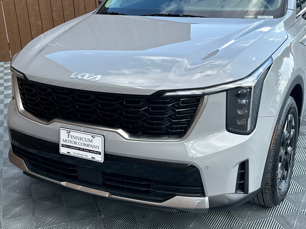 Used 2025 Kia Sorento S image 23
