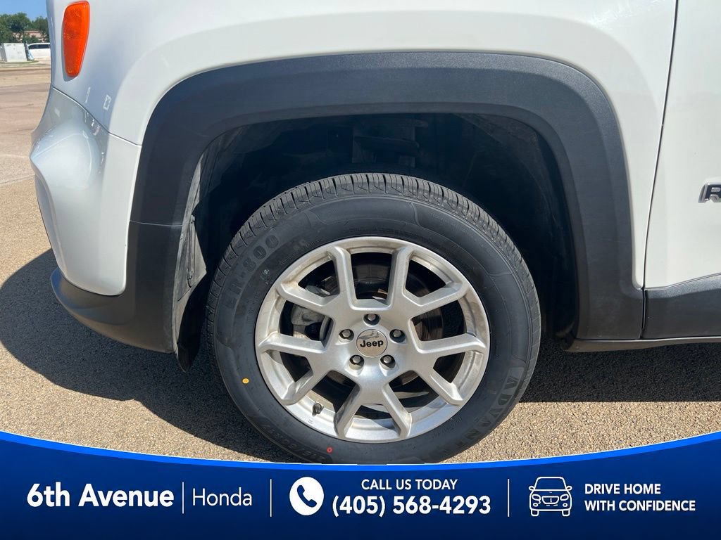 Used 2023 Jeep Renegade Latitude AWD/4WD image 9