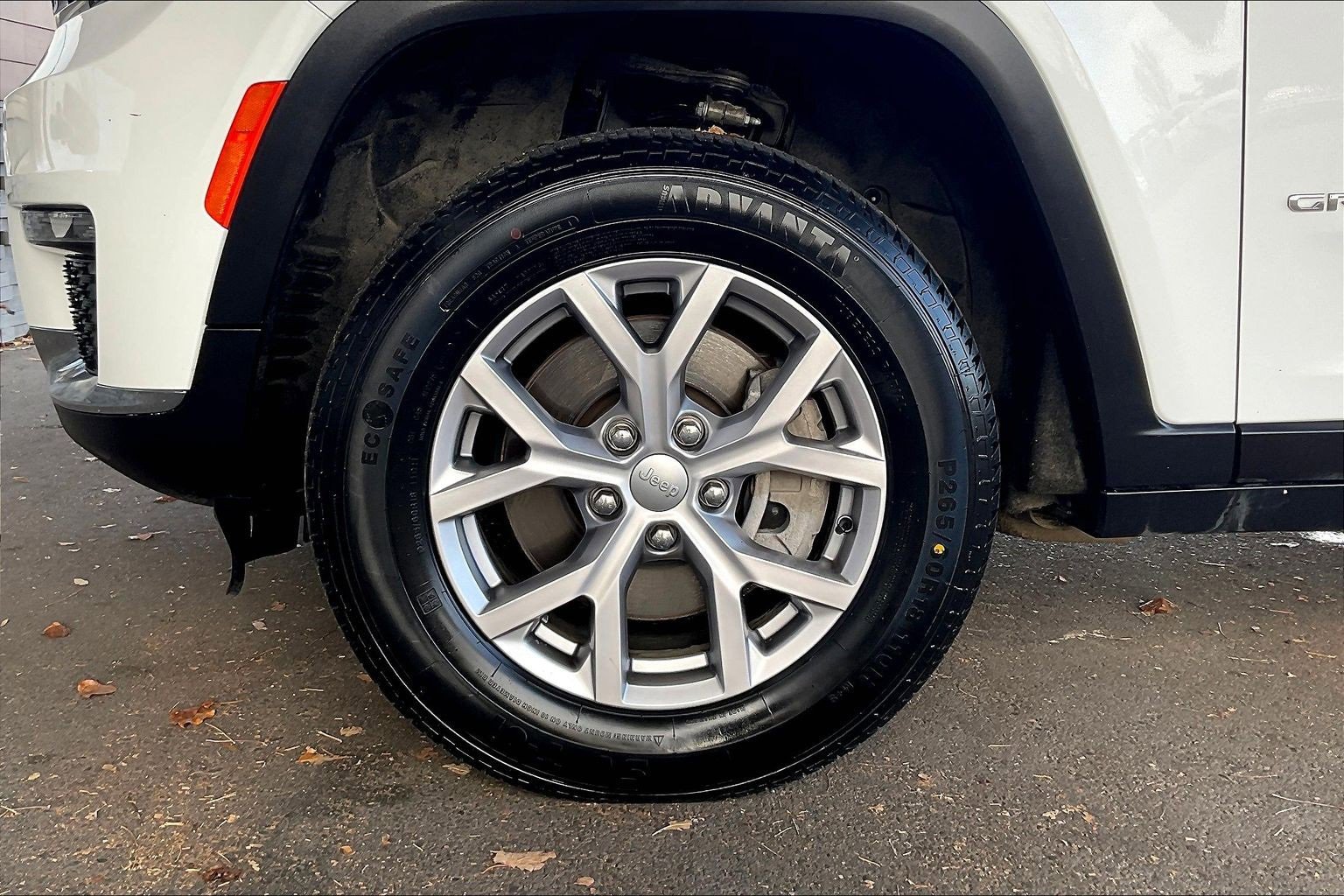 Used 2022 Jeep Grand Cherokee L Limited w/ Trailer Tow Group (B) image 23