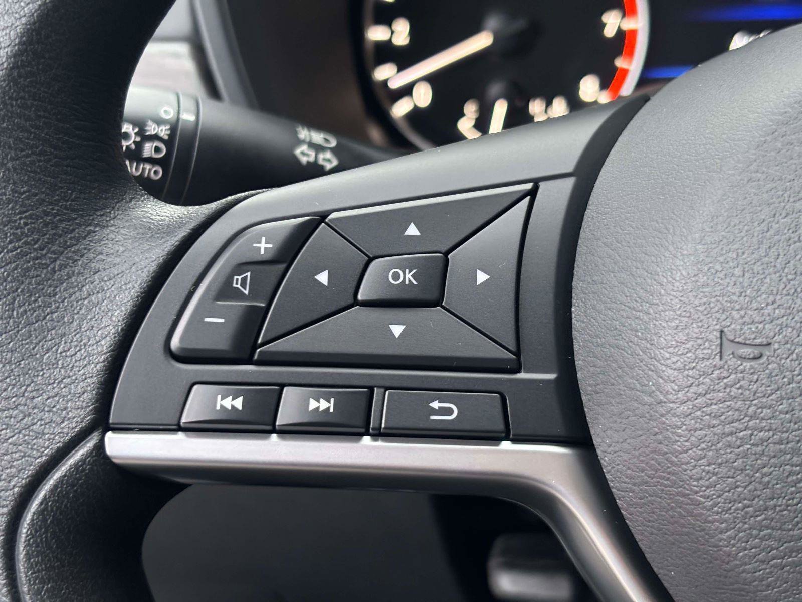 New 2025 Nissan Altima 2.5 SV image 24