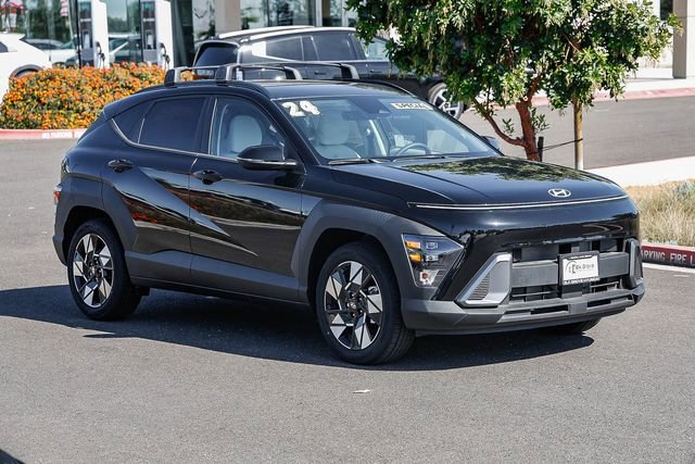 New 2024 Hyundai Kona SEL w/ Convenience Package FWD image 6