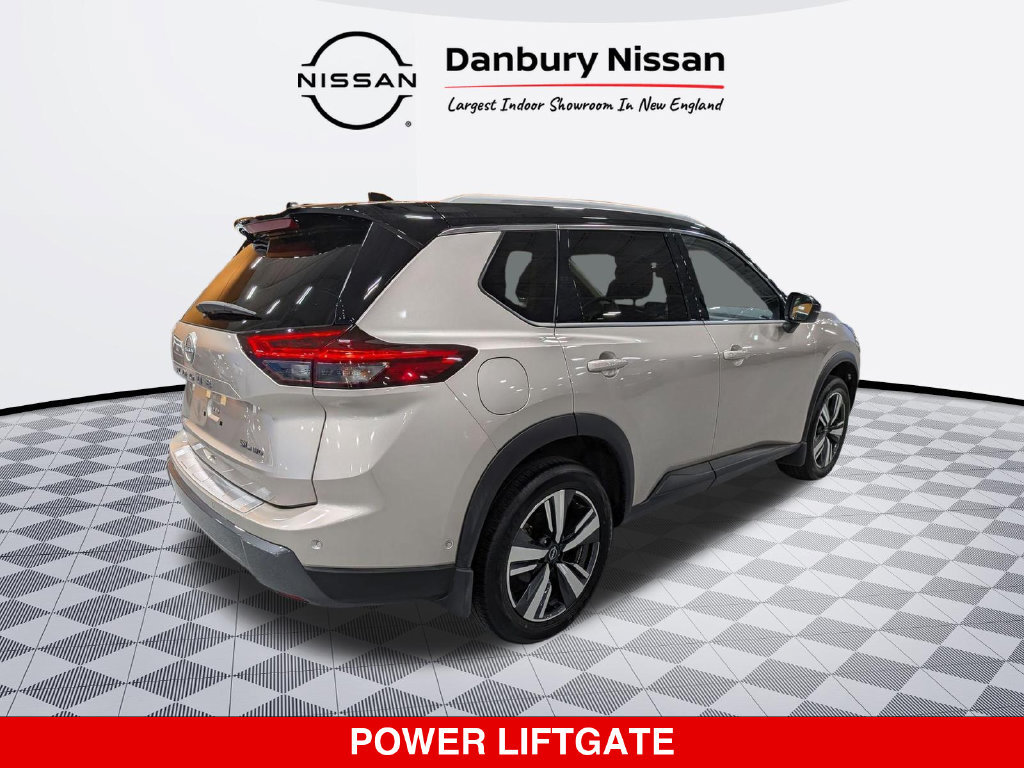 Certified 2025 Nissan Rogue SL w/ SL Premium Package AWD/4WD image 4