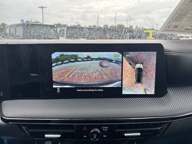 Used 2025 Nissan Kicks SR w/ SR Premium Package FWD image 19