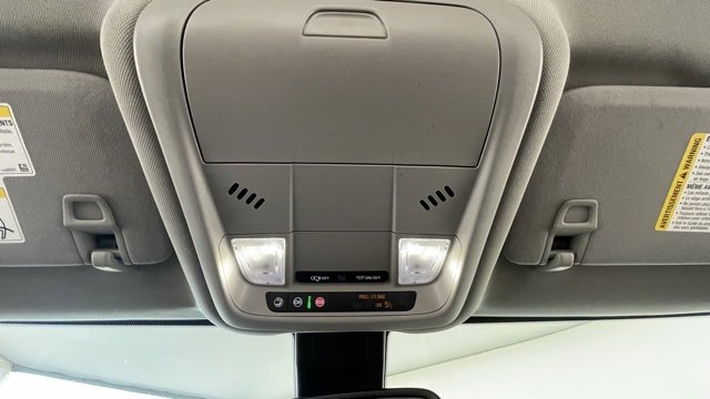 Used 2024 GMC Terrain SLE w/ Driver Convenience Package image 43