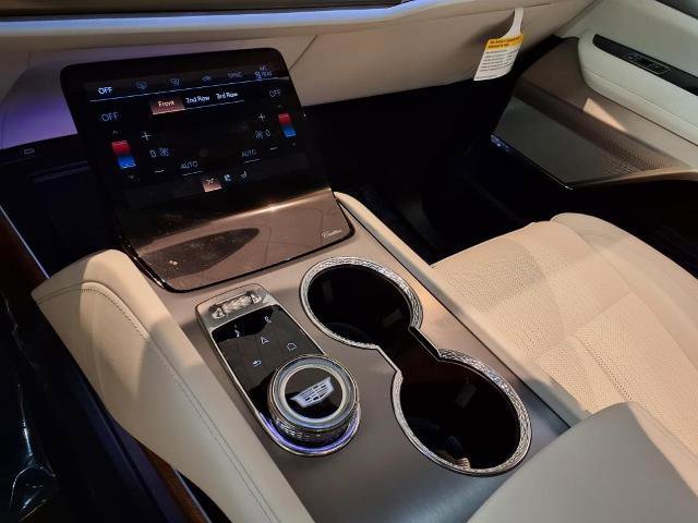 New 2026 Cadillac Vistiq Luxury AWD/4WD image 16