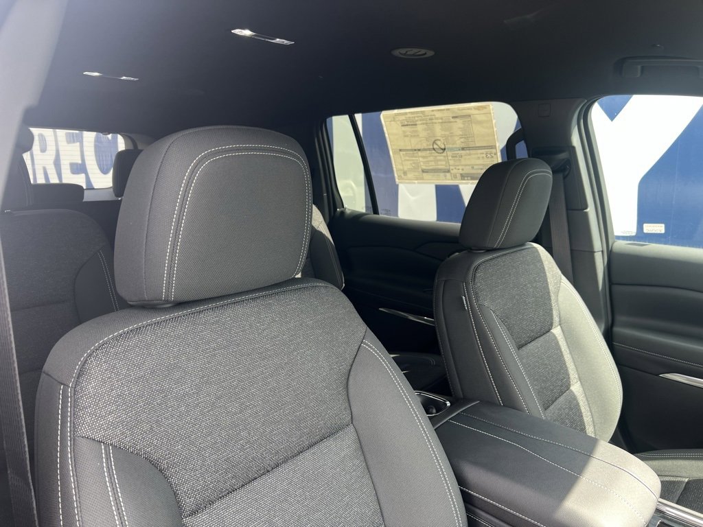 New 2025 Chevrolet Traverse LT image 27