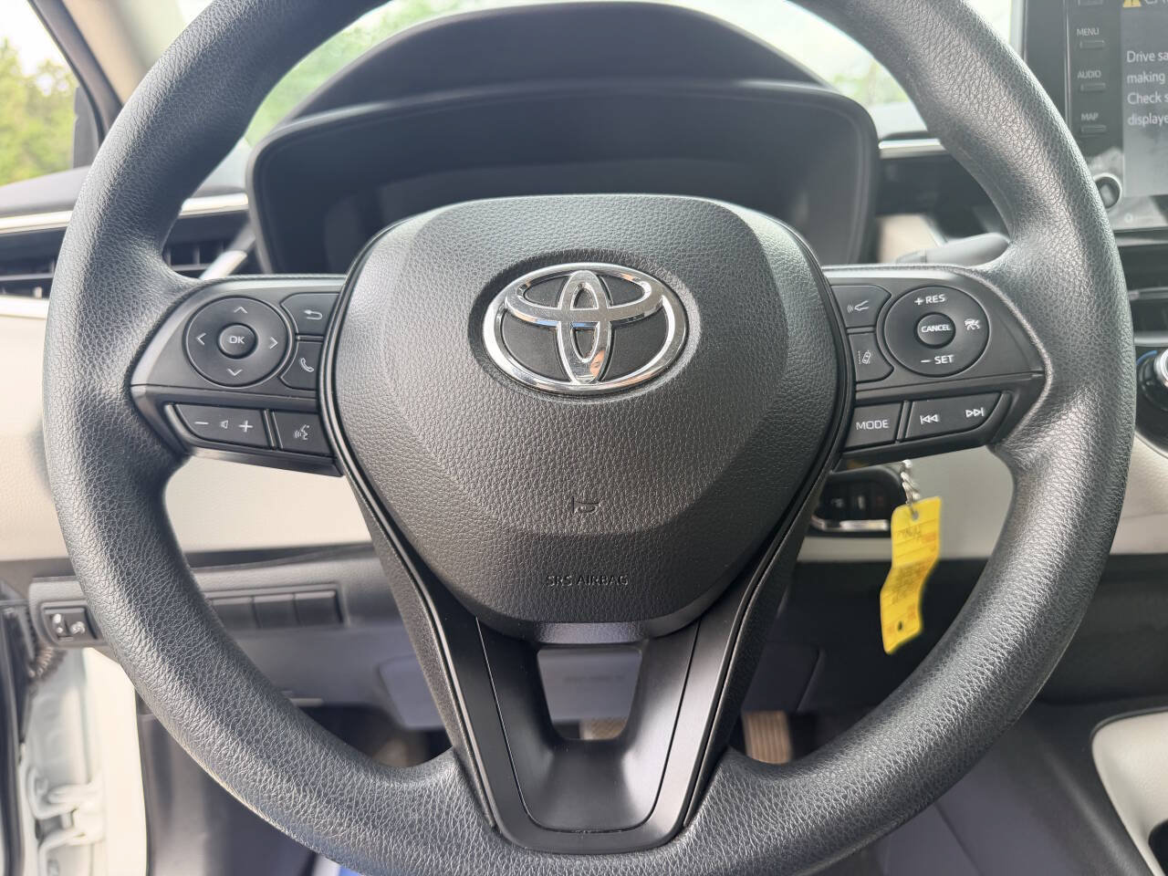 Used 2022 Toyota Corolla LE FWD image 21