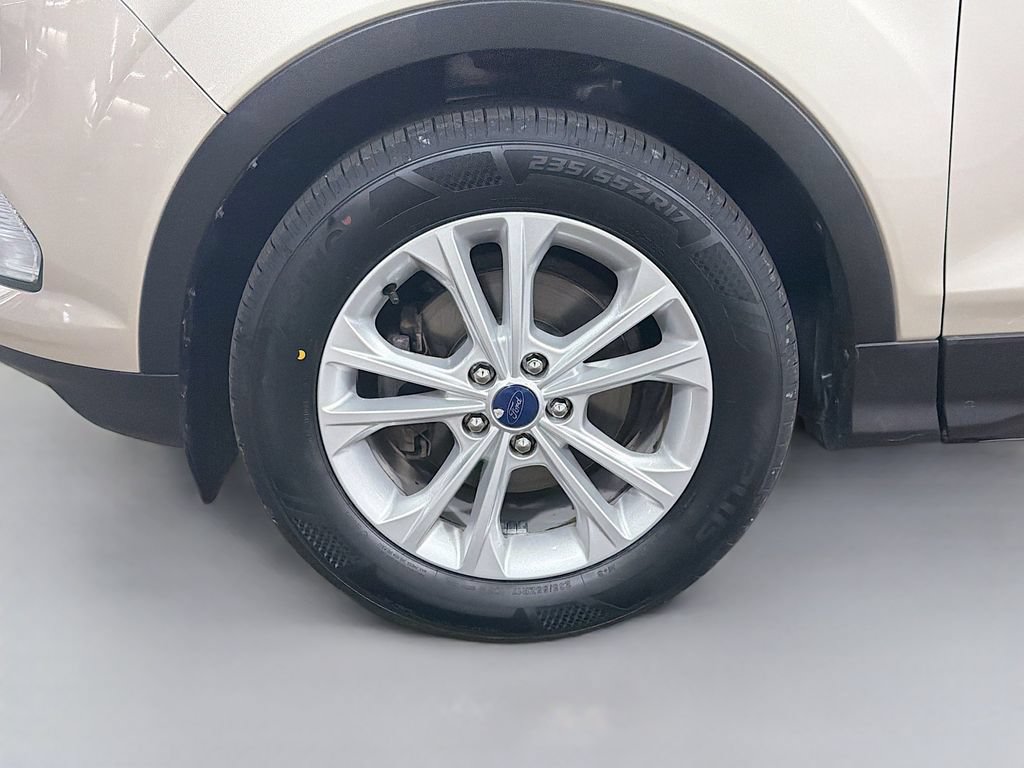 Used 2017 Ford Escape SE FWD image 30