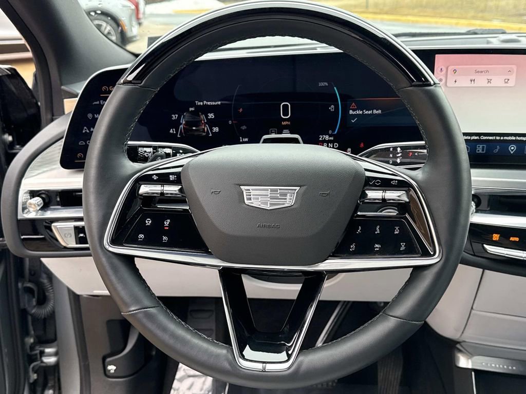 Certified 2024 Cadillac Lyriq Luxury image 21