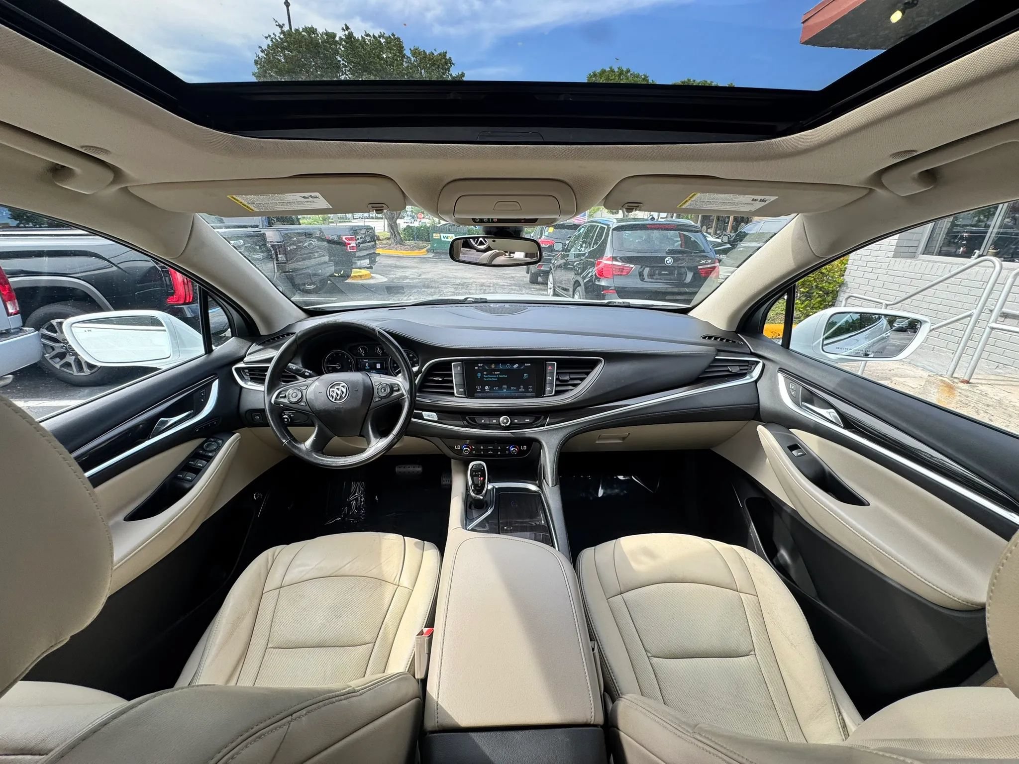 Used 2019 Buick Enclave Premium w/ Experience Buick Package FWD image 10