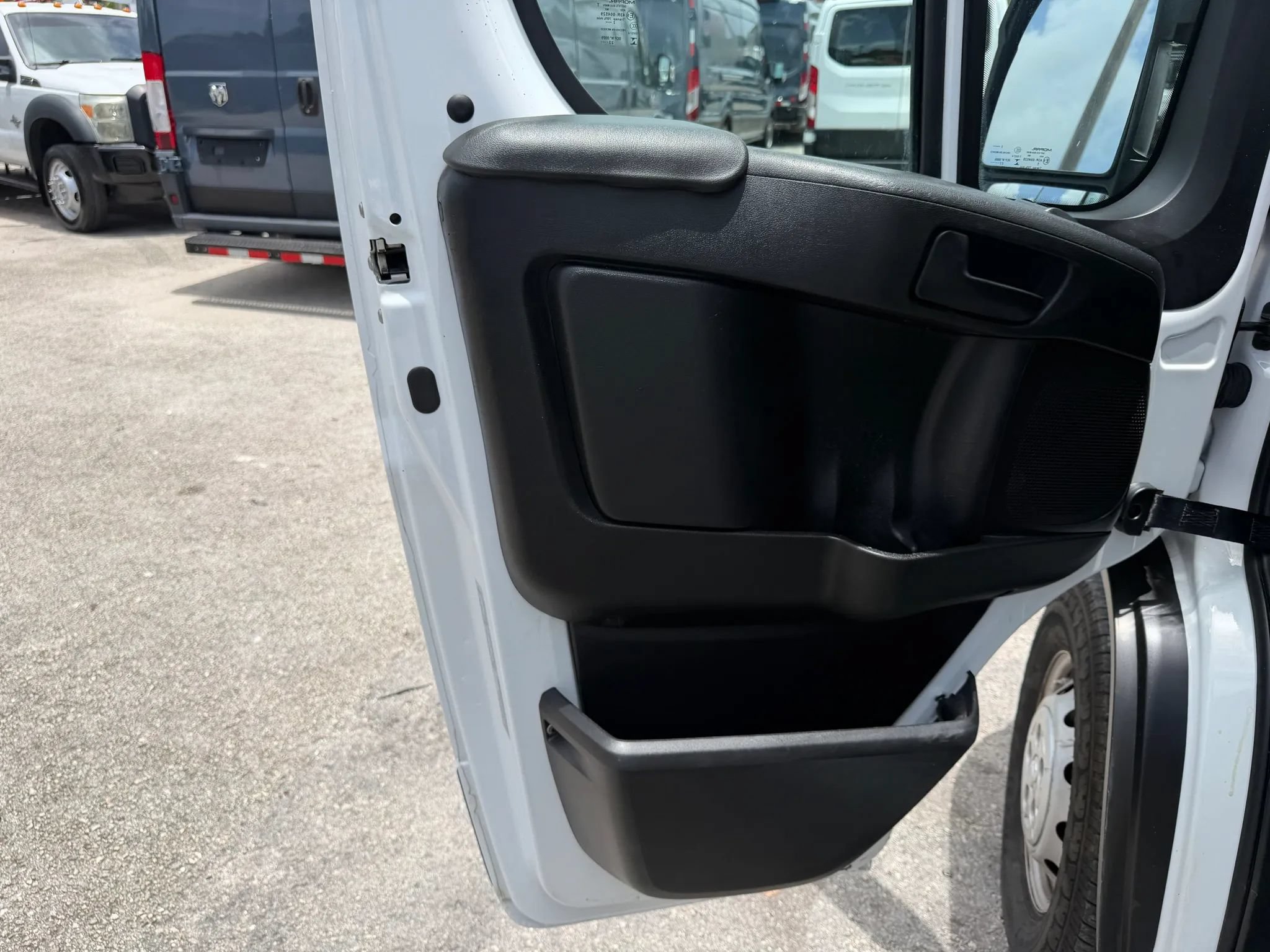 Used 2023 RAM ProMaster 3500 FWD image 11