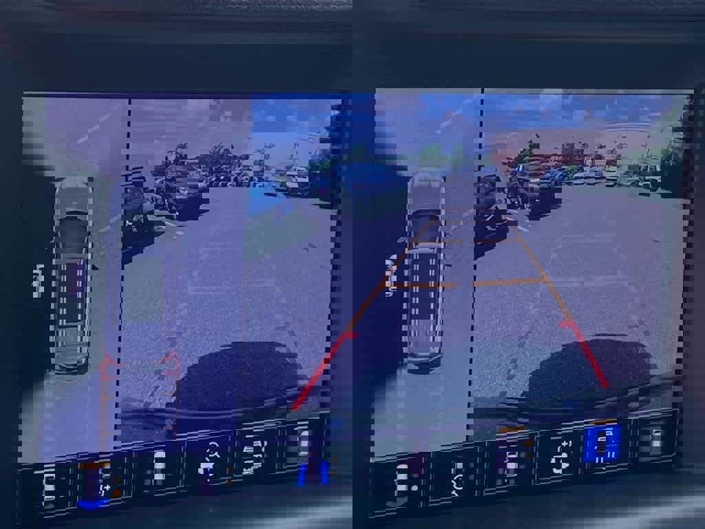 Used 2022 GMC Terrain SLT w/ Infotainment Package II image 18