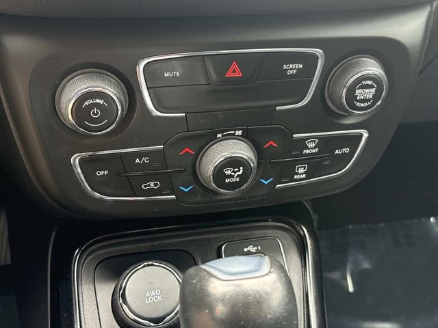 Used 2020 Jeep Compass Limited AWD/4WD image 22