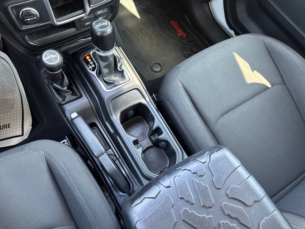 Used 2018 Jeep Wrangler Sport AWD/4WD image 19