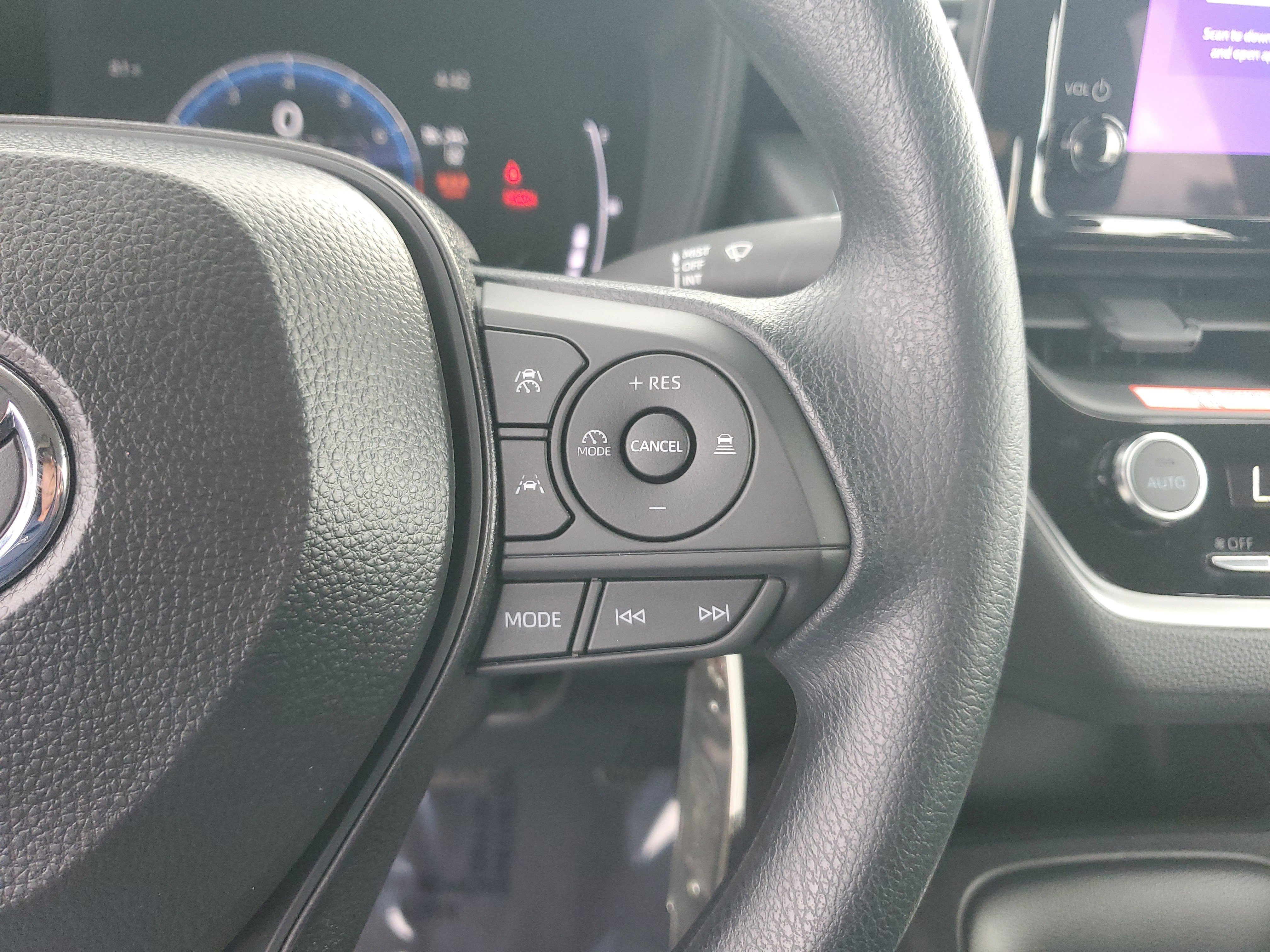 Used 2026 Toyota Corolla LE image 20