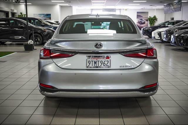 Certified 2025 Lexus ES 300h w/ Luxury Package FWD image 7