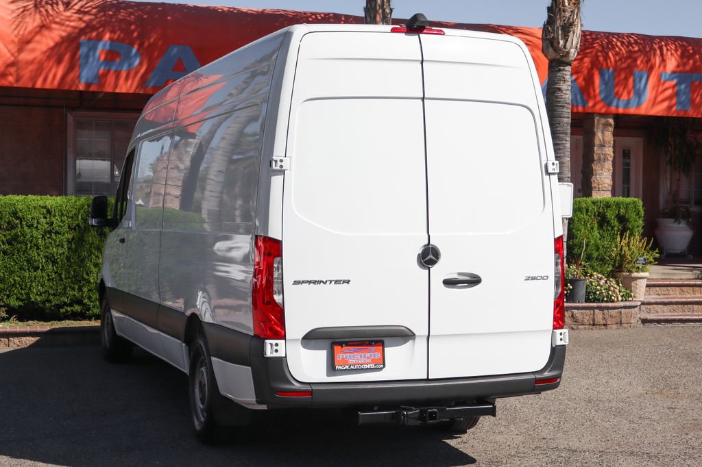 Used 2024 Mercedes-Benz Sprinter 2500 w/ Acoustic Package image 6